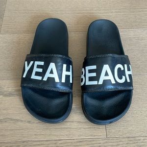 UO Yeah Beach pool slides